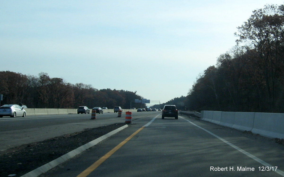 Image of on-ramp from Kendrick Street merging onto I-95 South in Add-A-Lane Project work zone in Needham