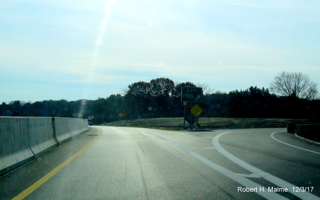 Image of newly opened C/D lanes from I-95 South in Wellesley at off-ramp to Highland Ave East in Needham