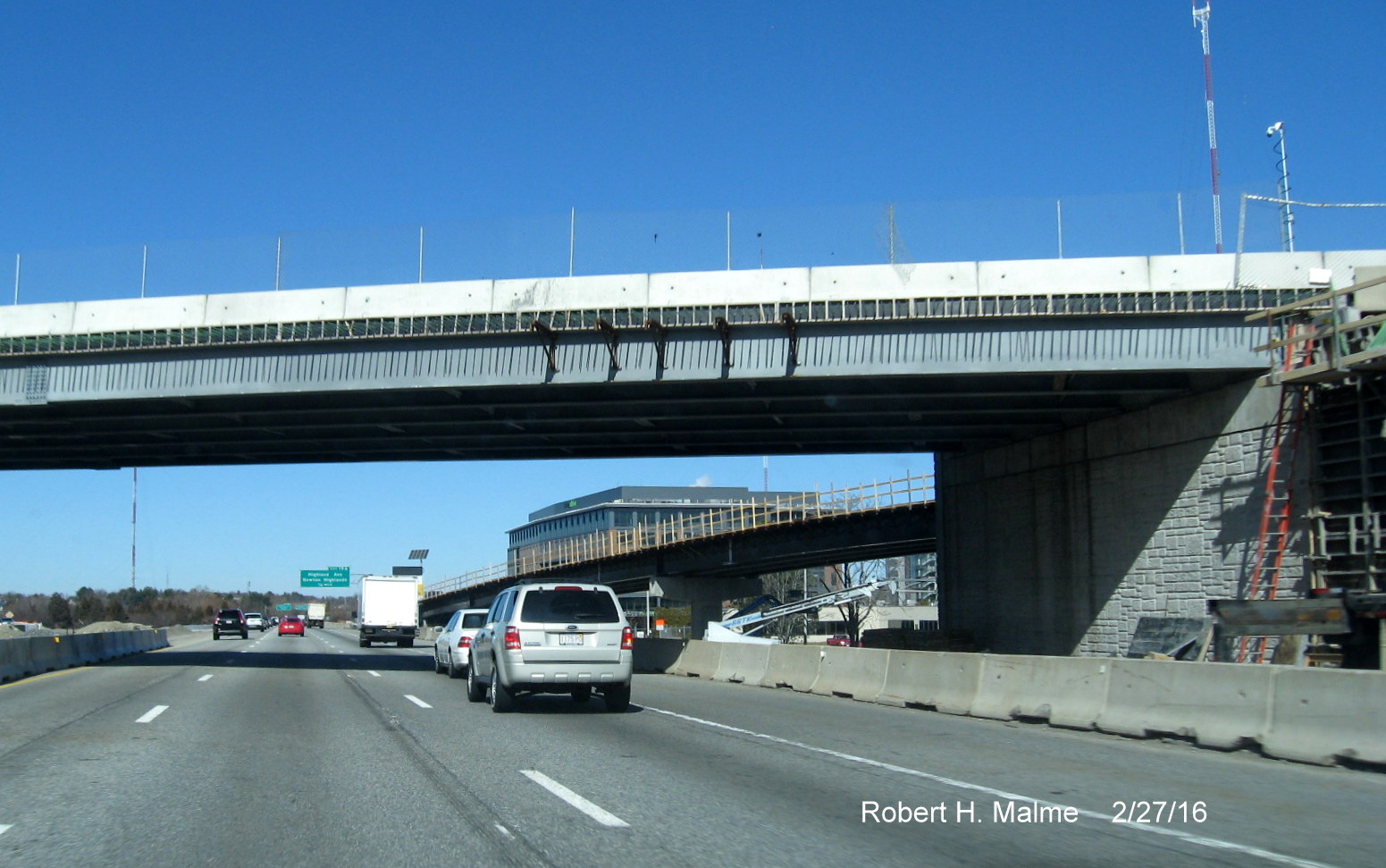 Image of permanent barrier wall for new Kendrick St on-ramp to I-95/128 North in Dedham