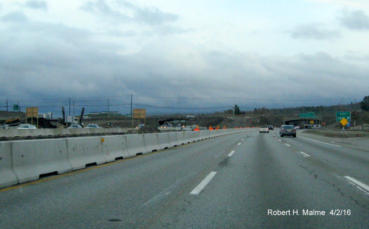 Image of construction around Highland Ave. bridge from I-95 South in Needham