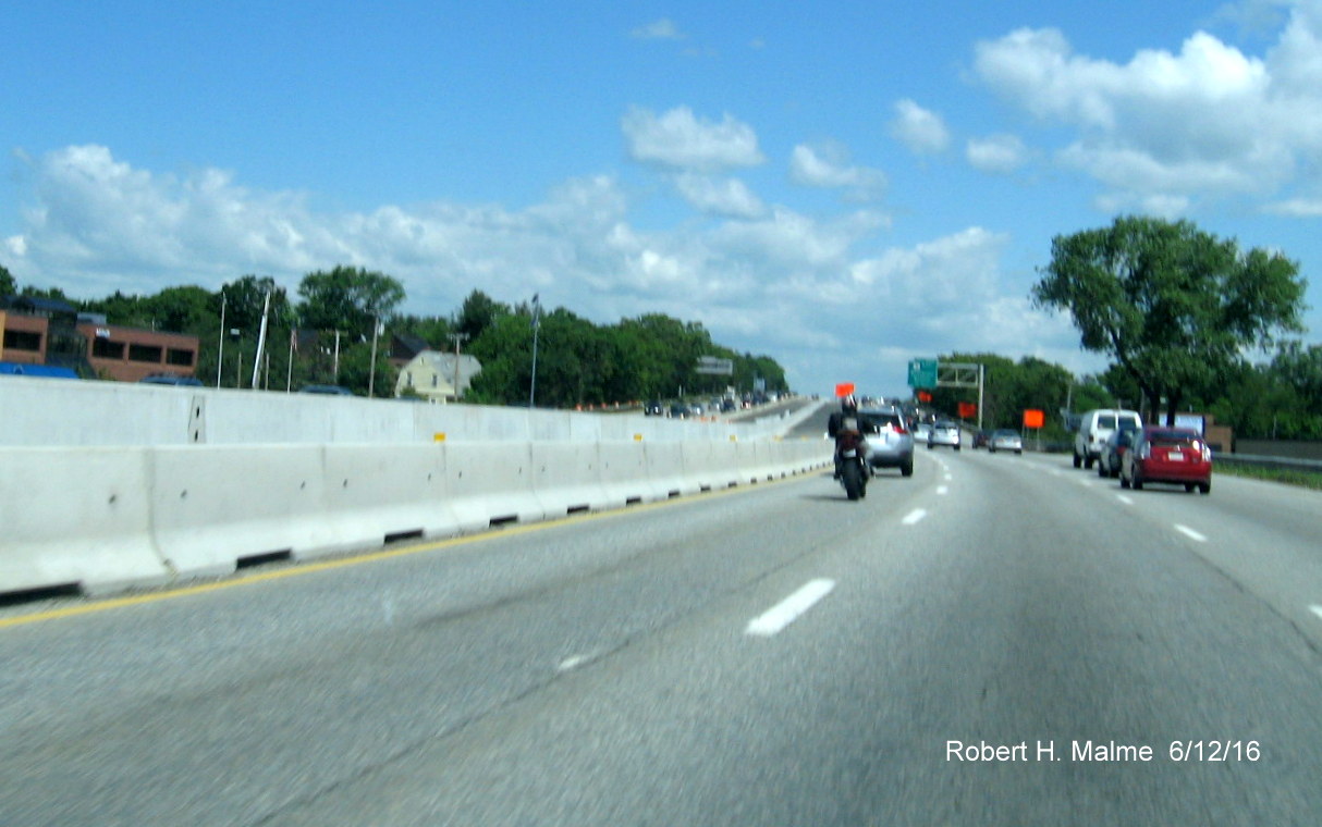 Image of new median barrier in place along I-95 North in Needham