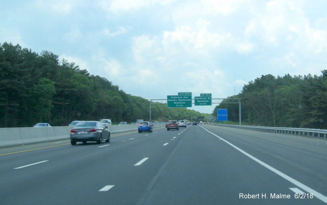 Image of final pavement placed on I-95 North in Add-A-Lane project work zone prior to Kendrick St in Needham