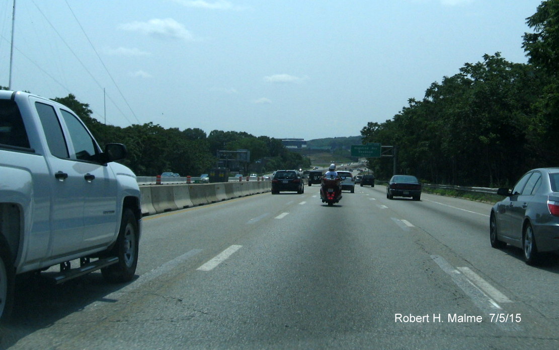 View from the top of the hill beyond the MA 9 interchange of the Add-a-lane work zne on I-95 South in Needham