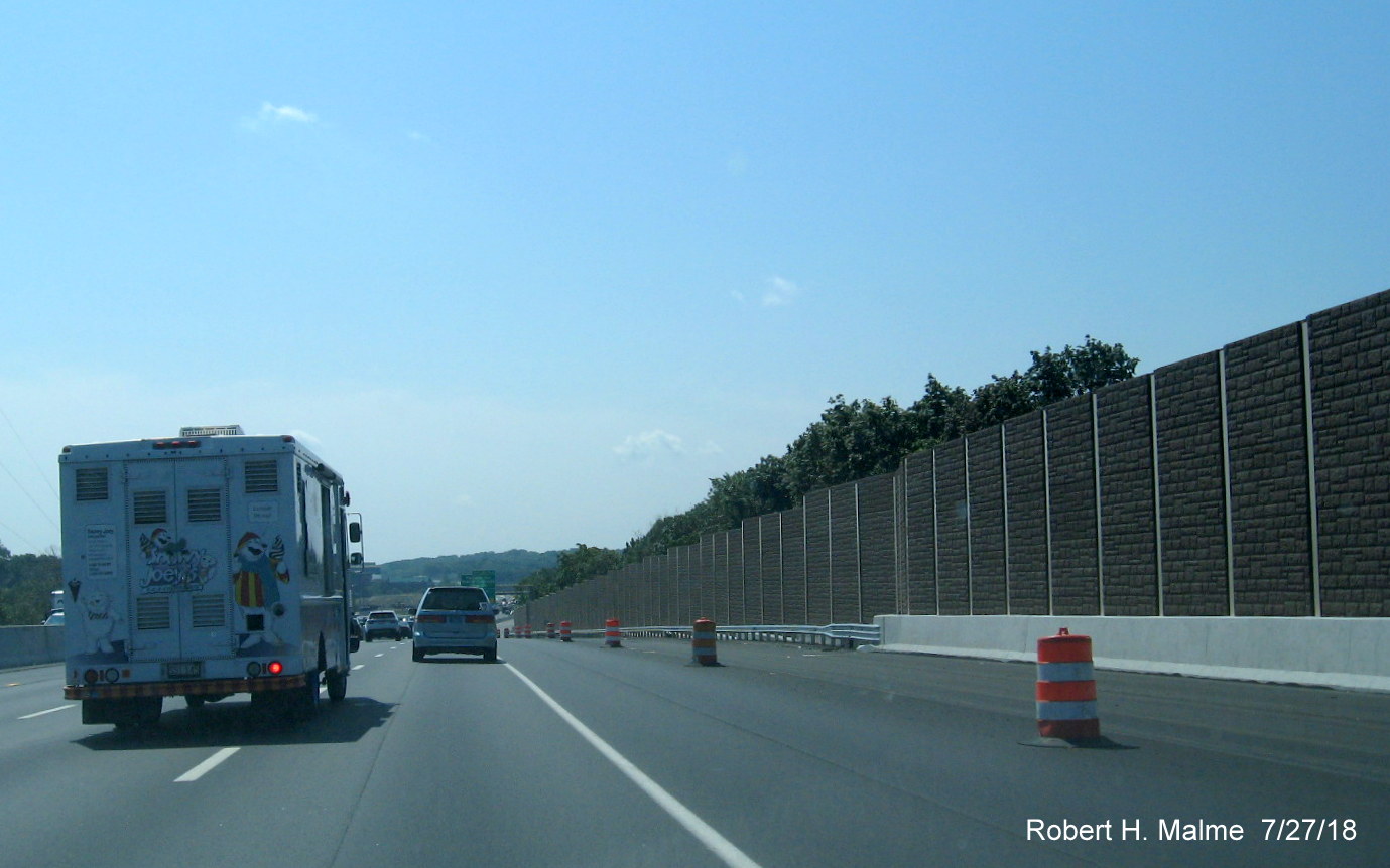 Image of noise wall along I-95 South between MA 9 and Highland Ave in Add-A-Lane Project work zone in Needham