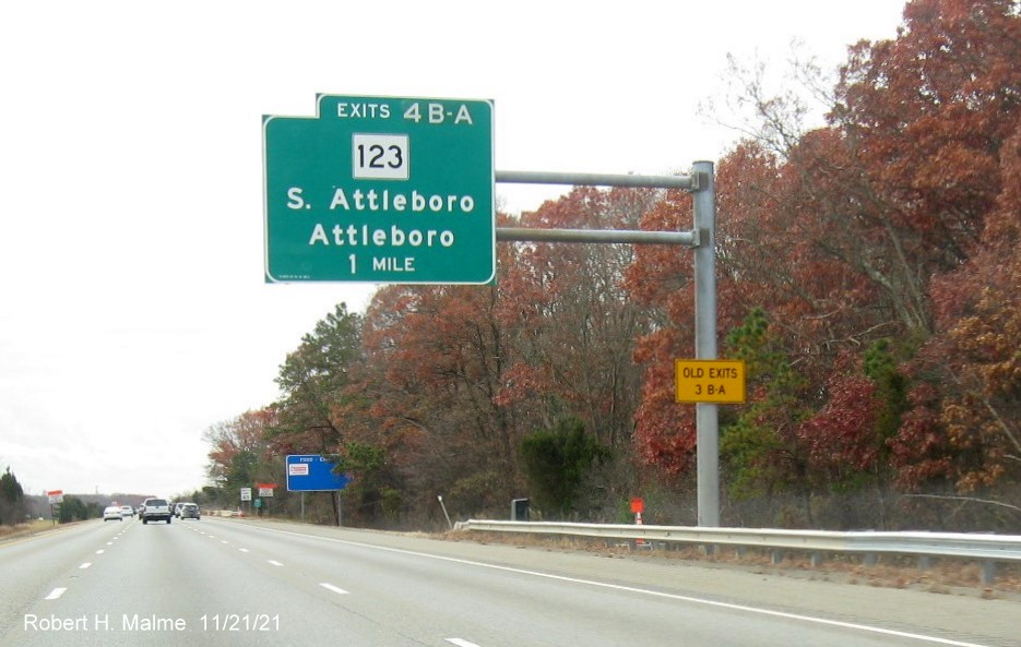 Completed foundation behind guardrail for 1 mile advance sign for MA 123 exit on I-95 South in Attleboro, November 2021