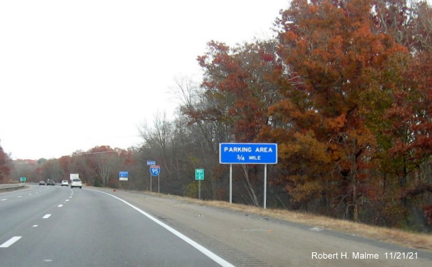 Recently placed new 3/4 Mile advance Parking Area sign on I-95 North in Attleboro, November 2021
