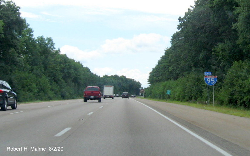 Image of newly placed South I-95 reassurance marker with wide shield after MA 140 exit in Mansfield, August 2020