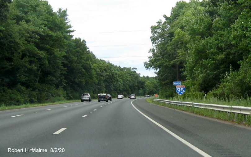 Image of recently placed North I-95 reassurance marker following South Main Street exit in Foxboro, August 2020