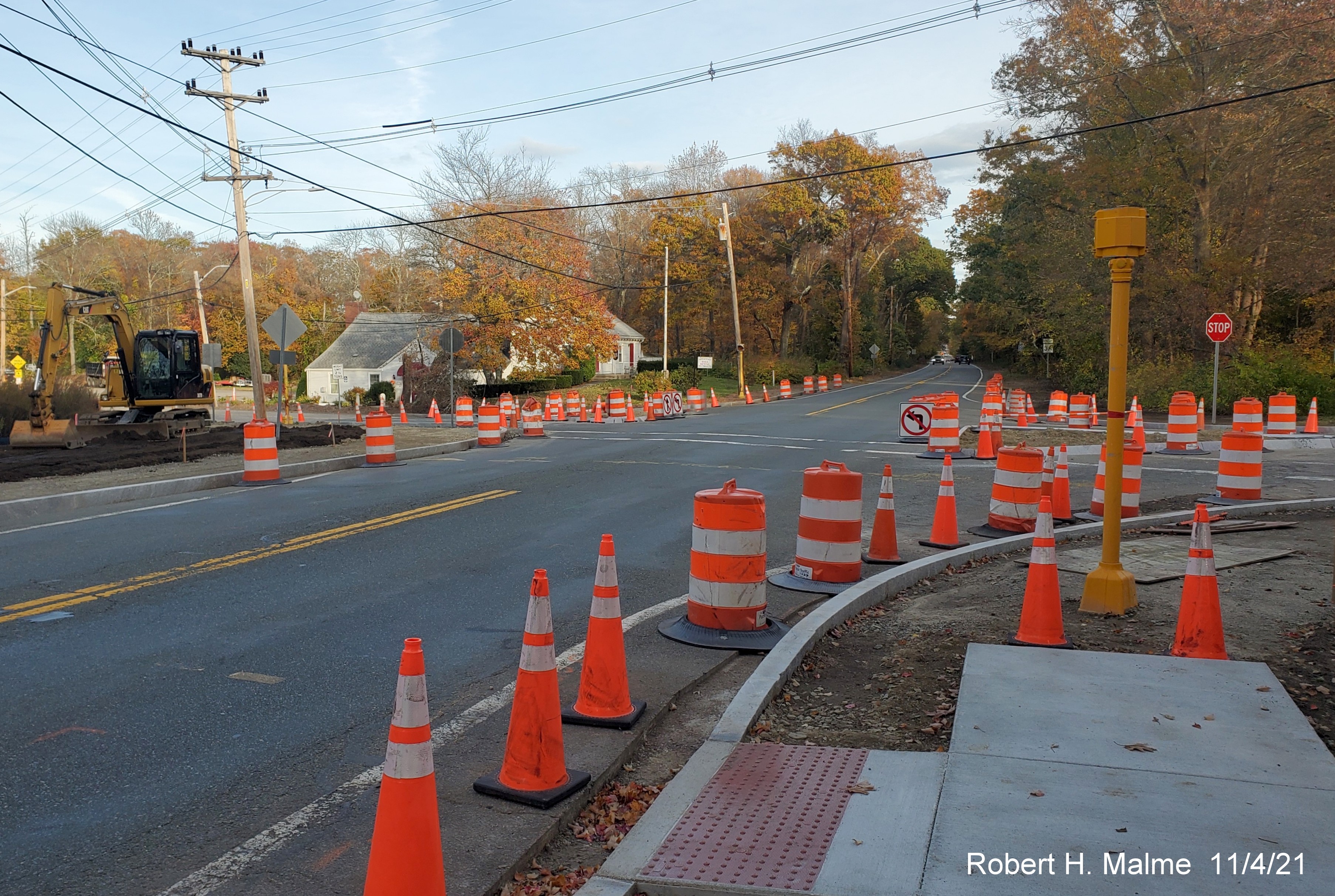 Newly installed Right Turn Only sign headed east on Kilby Street at MA 3A intersection in Hingham, November 2021