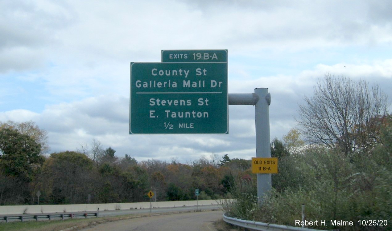 Image of 1/2 mile advance sign for County Rd/Stevens St with new milepost based exit number and yellow old exit number tab on support post, October 2020