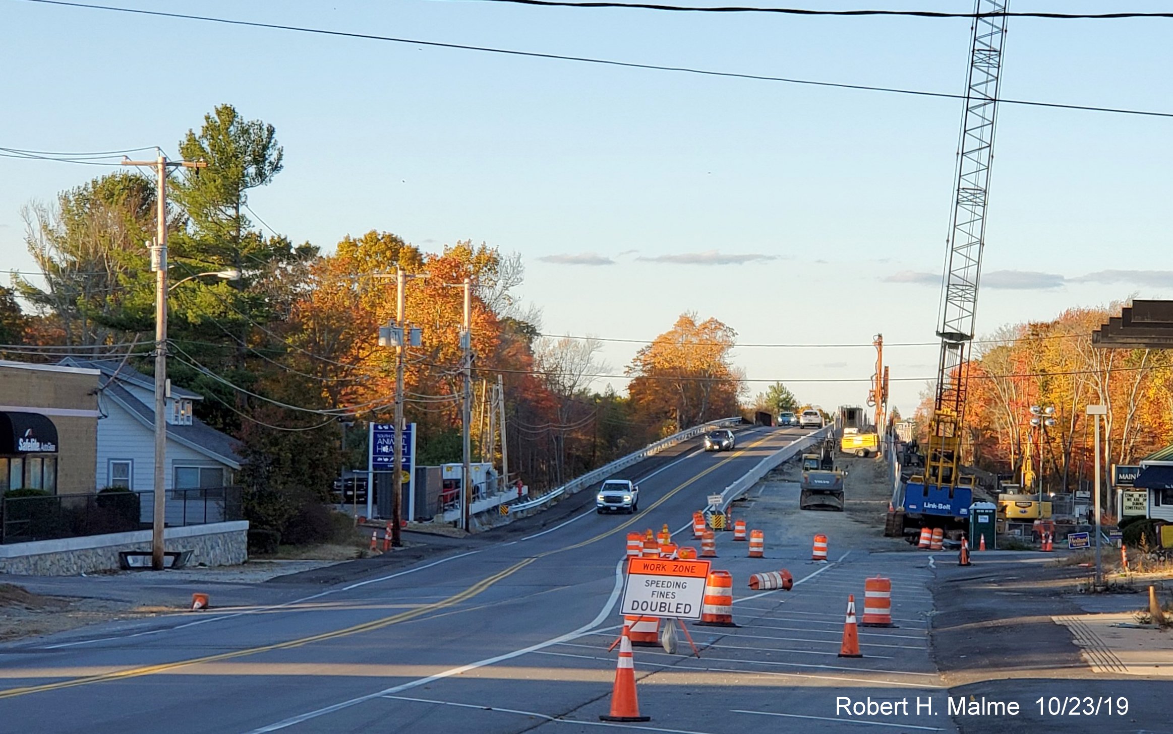 Image of closer view of commuter railroad bridge reconstruction as part of widening project on MA 18 North in South Weymouth
