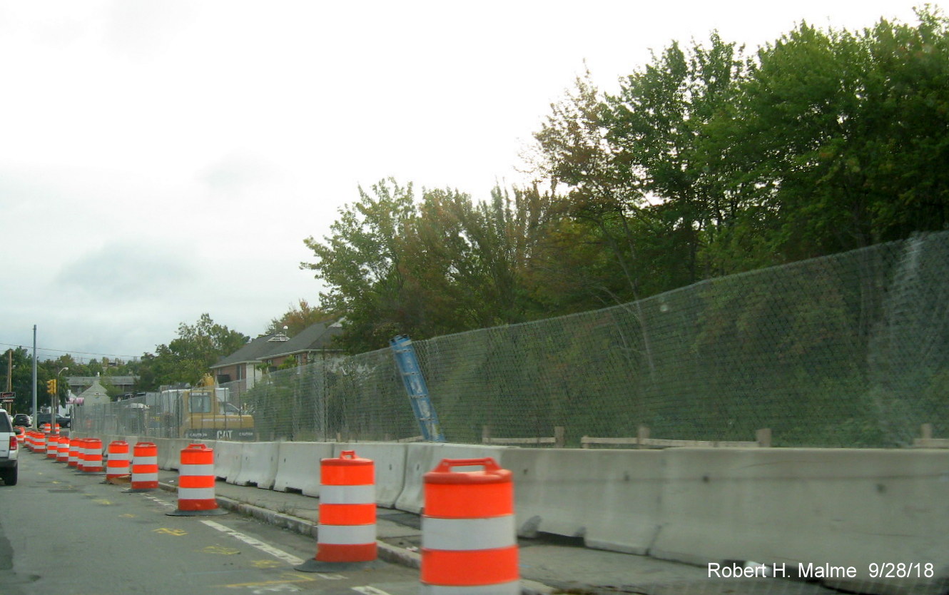 Image of new temporary barrier placed along MA 18 to assist construction of new lane in Weymouth