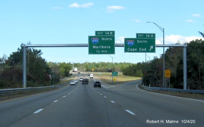 Image of recently placed overhead signs at ramp to I-495 South on MA 24 North in Raynham, October 2020