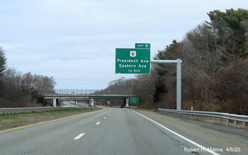 Image of recently placed 1/2 mile advance sign for US 6 exit on MA 24 North in Fall River, taken in April 2020