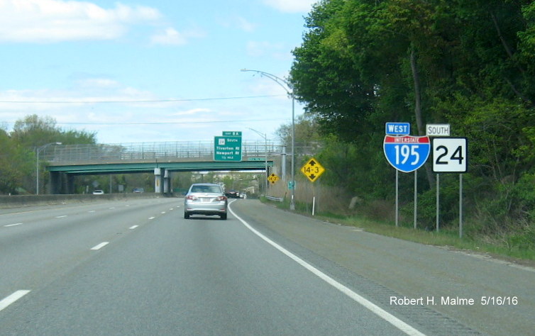 Image of West I-195 and South MA 24 reassurance markers in Fall River