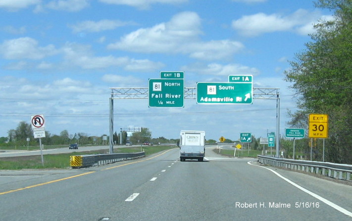Imaeg of 1/4 mile advance and off-ramp overhead signage for MA 81 exit on MA 24 North in Fall River