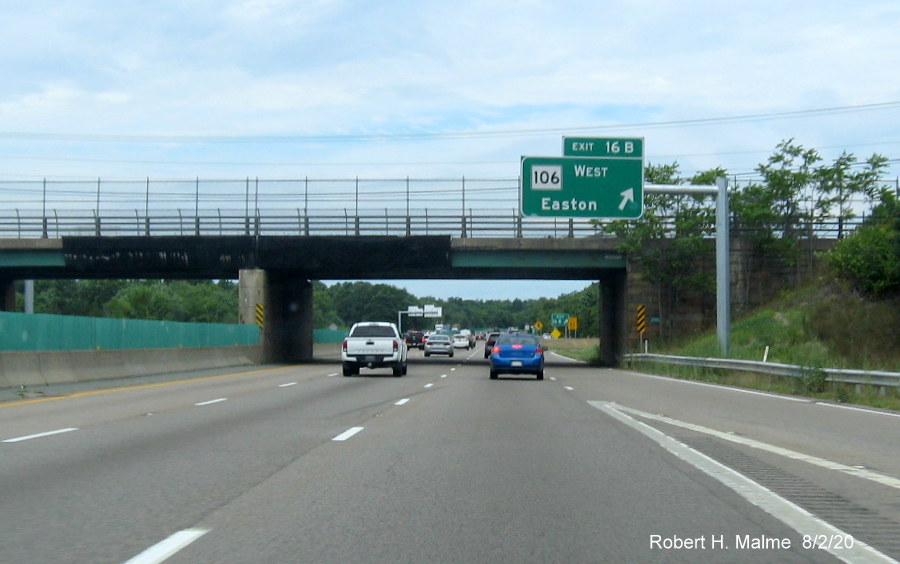 Image of newly installed overhead ramp sign for MA 106 West exit on MA 24 North in West Bridgewater, August 2020