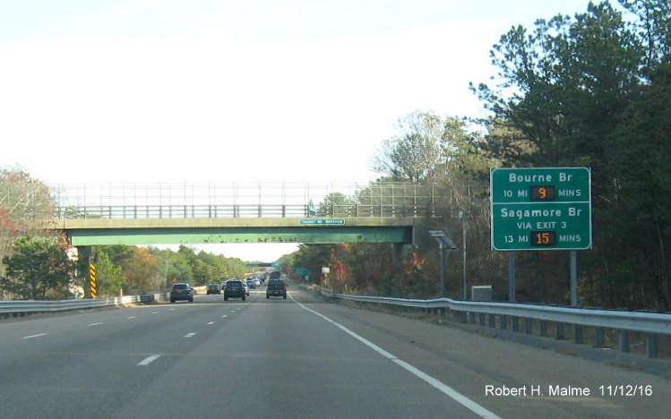 Image of activated Real Time Traffic sign on MA 25 East in Wareham