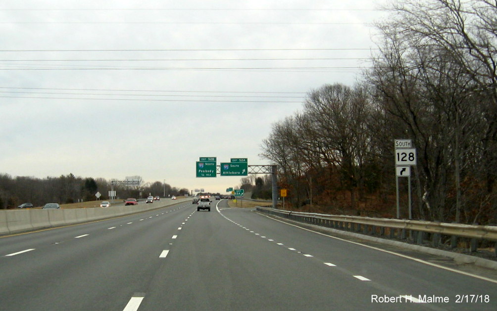 Image of new MA 128 trailblazer with larger shield at MA 2 interchange with I-95 South in Lexington