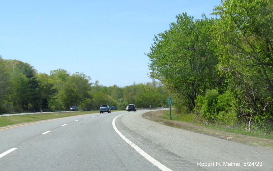 Image of wrong way Mile 2 marker along RI 24 South in Tiverton, May 2020