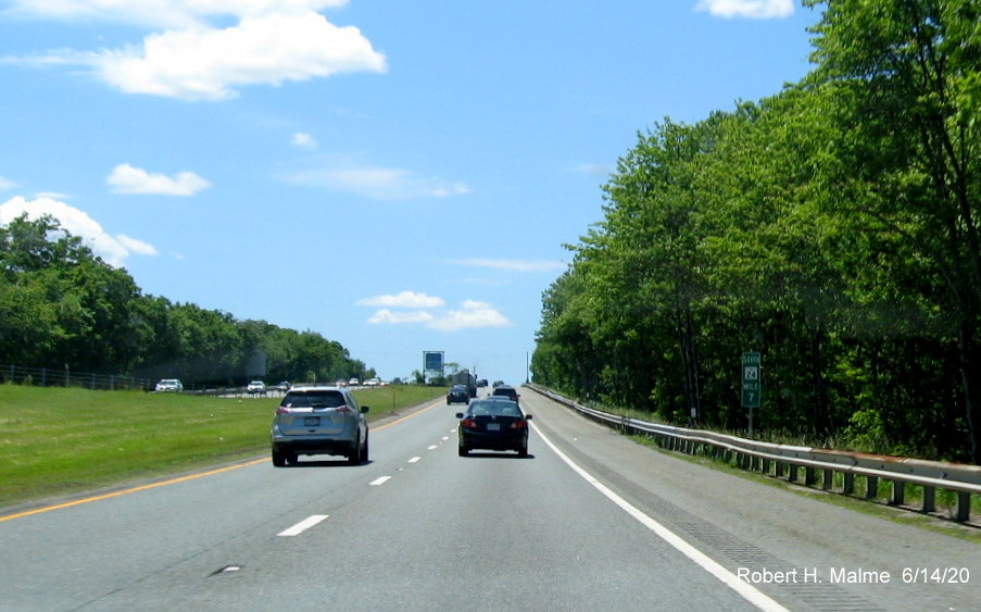 Image of newly placed Mile 7 marker on RI 24 South in Tiverton, taken June 2020