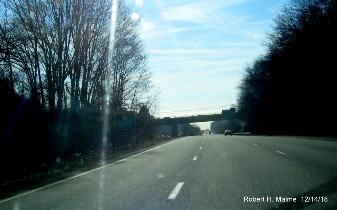 Image of new advisory sign for RI 4 exit renumbering at beginning of RI 4 South at I-95 