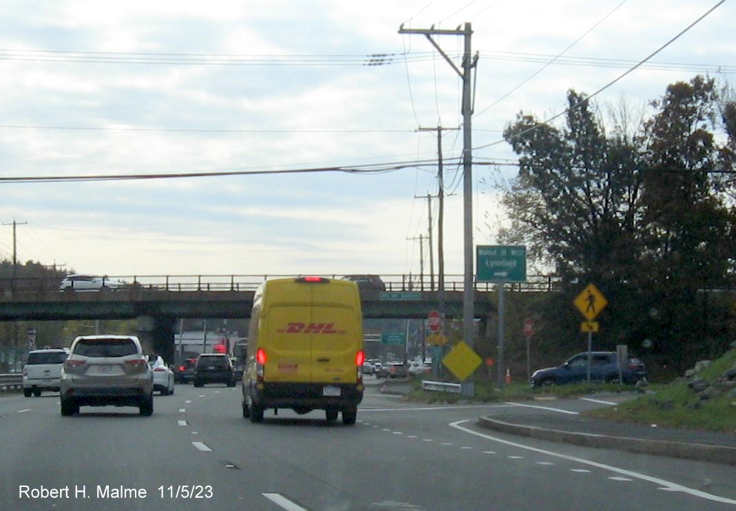 Image of recently placed ground mounted exit sign for Walnut Street exit on US 1 South in Lynnfield, November 2023