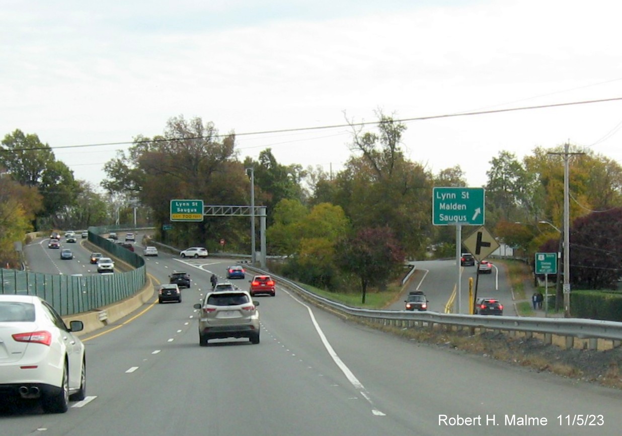 Image of recently placed 1/4 mile advance overhead sign for Lynn Fells Parkway exit on US 1 South in Saugus, November 2023