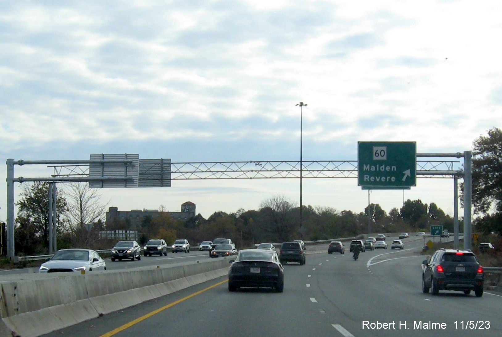 Image of recently placed MA 60 exit sign on US 1 South in Malden, November 2023