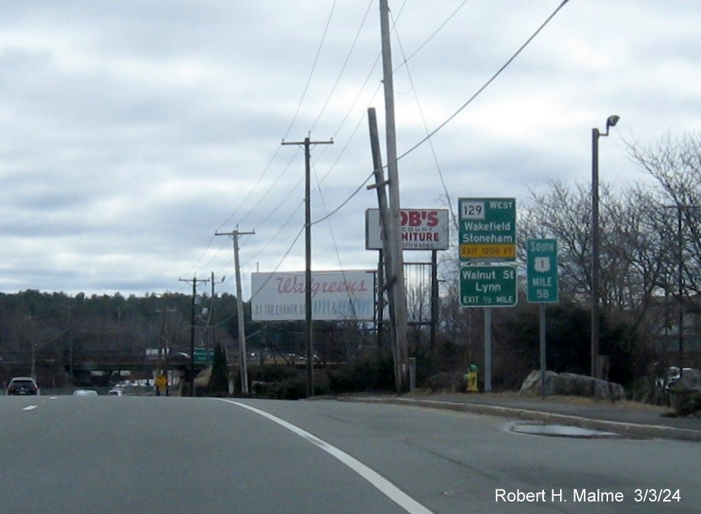 Image of recently placed guide sign for MA 129 West/Walnut Street exit on US 1 South in Lynnfield, March 2024
