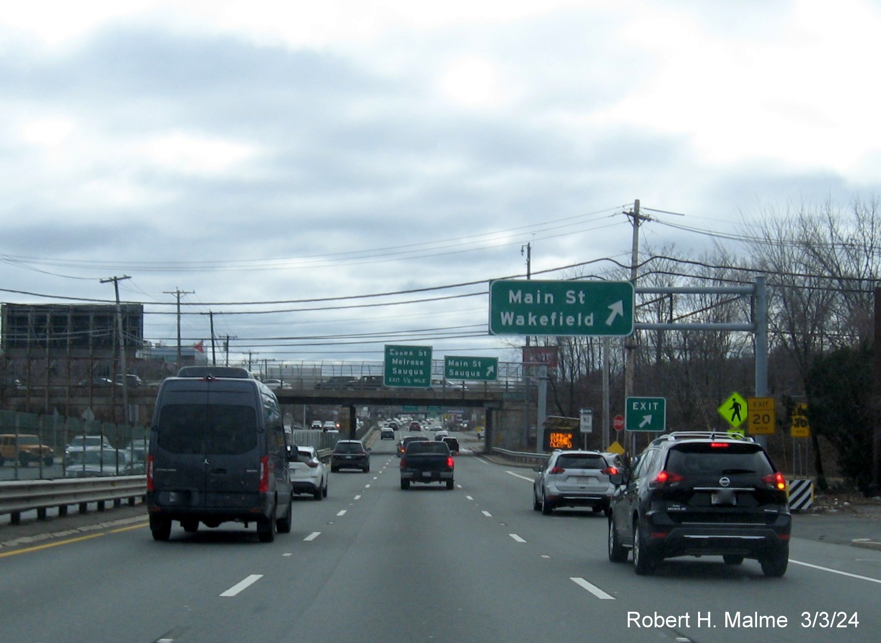 Image of recently placed guide sign for Main Street exit on US 1 South in Saugus, March 2024