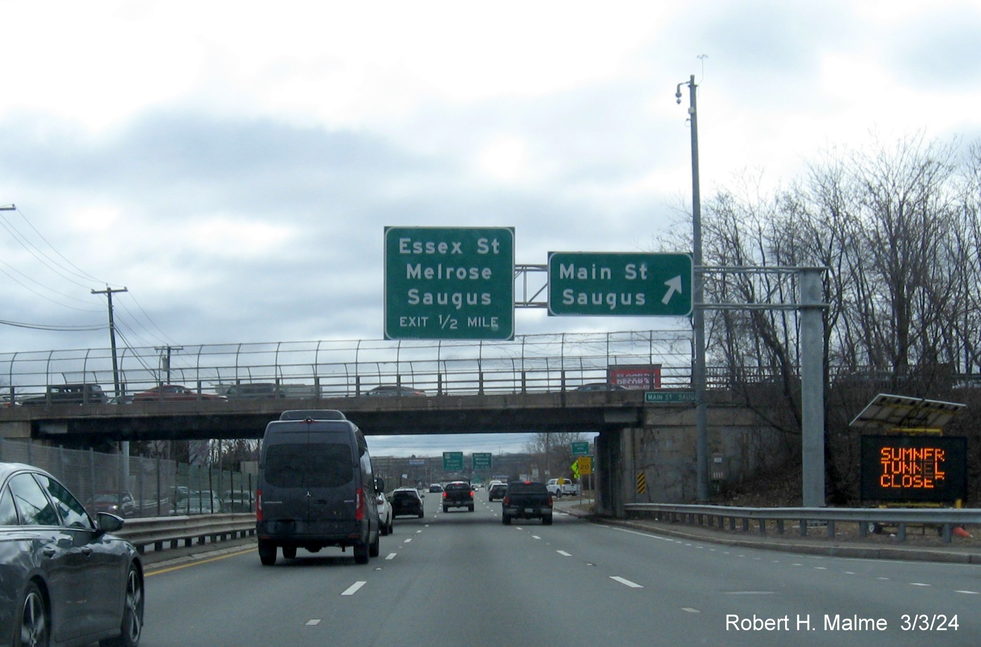 Image of recently placed overhead signage at second Main Street exit ramp on US 1 South in Saugus, March 2024