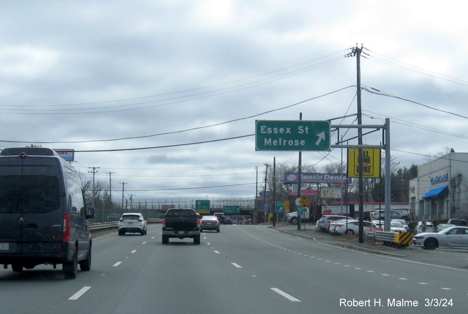 Image of recently placed overhead sign for Essex Street exit on US 1 South in Saugus, March 2024