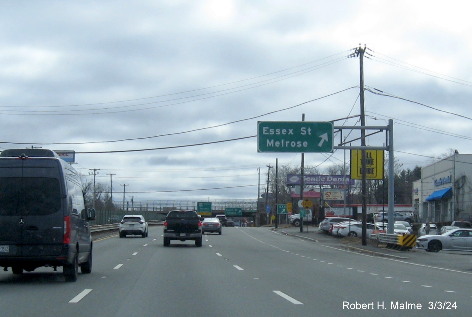 Image of recently placed overhead sign for Essex Street exit on US 1 South in Saugus, March 2024