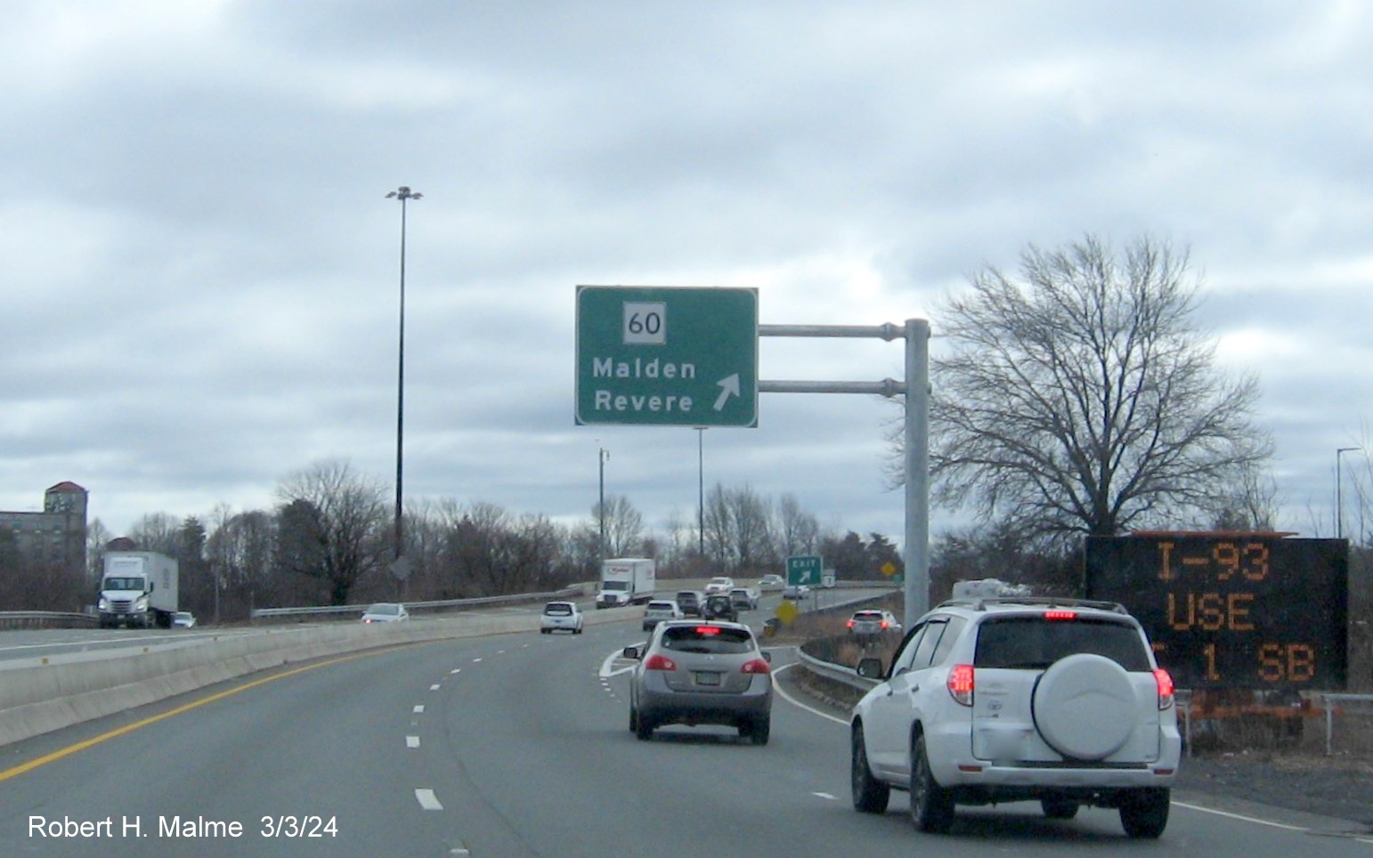 Image of recently placed overhead ramp sign for MA 60 exit on US 1 South in Revere, March 2024