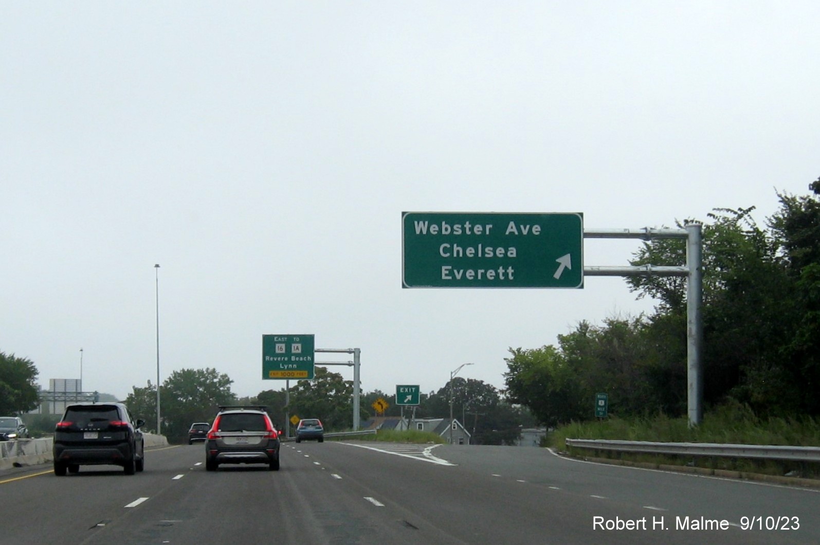Image of new overhead ramp sign for Webster Avenue exit on US 1/Northeast Expressway North in Chelsea, September 2023