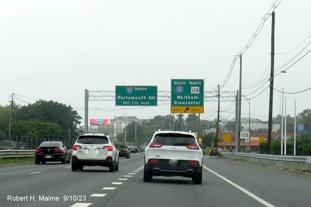 Image of new advance signs for I-95 South/MA 128 North exit on US 1 North in Lynnfield, September 2023