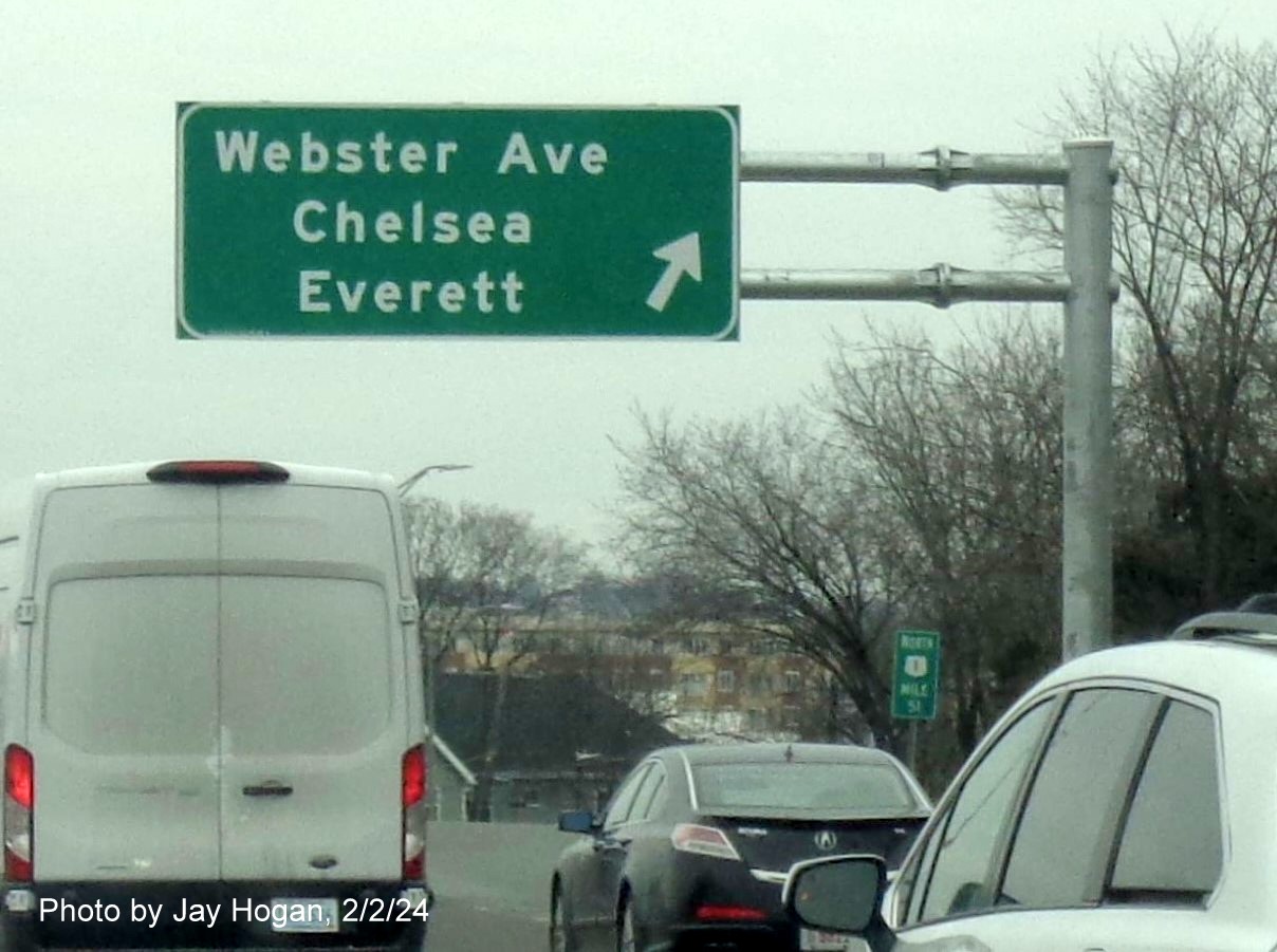 Image of recently placed overhead ramp sign for Webster Avenue exit on US 1 North in Chelsea, by Kevin Manfra, February 2024