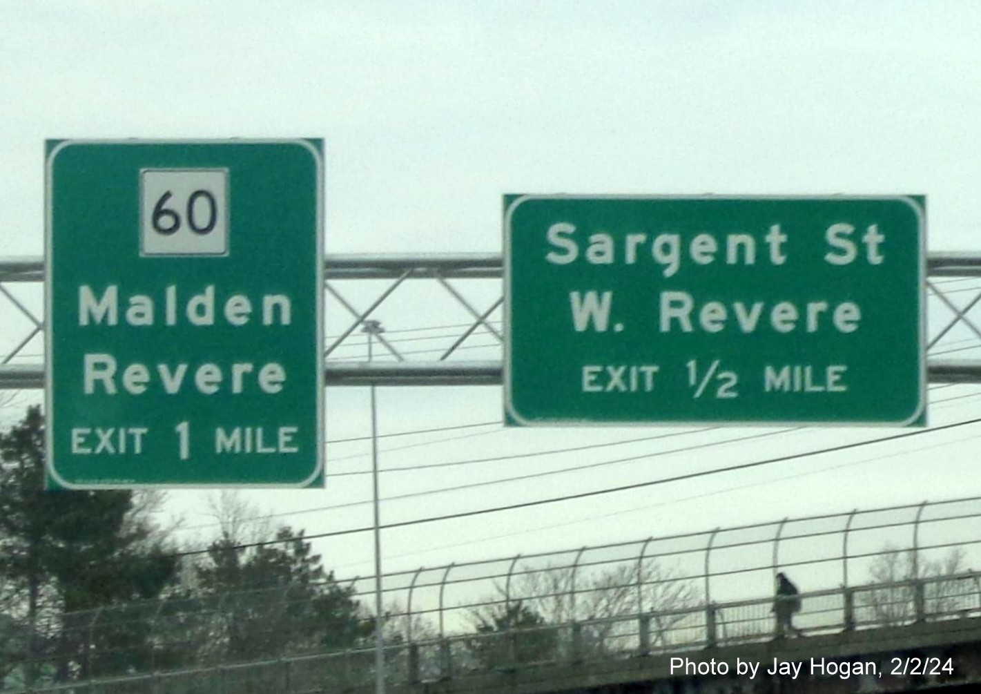 Image of recently placed overhead advance signs for MA 60 and Sargent Street exits on US 1 North in Revere, by Kevin Manfra, February 2024