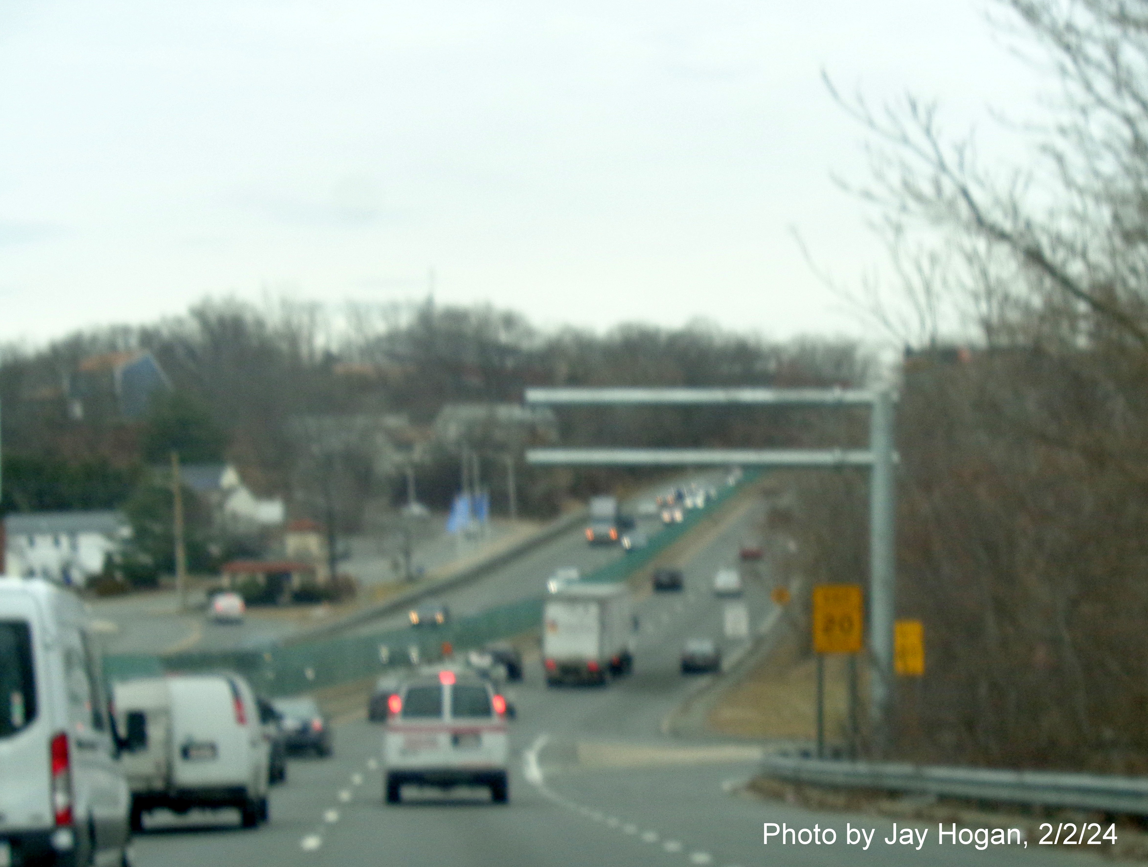 Image of cantilever post awaiting overhead ramp sign for second Lynn Street exit on US 1 North in Malden, by Kevin Manfra, February 2024