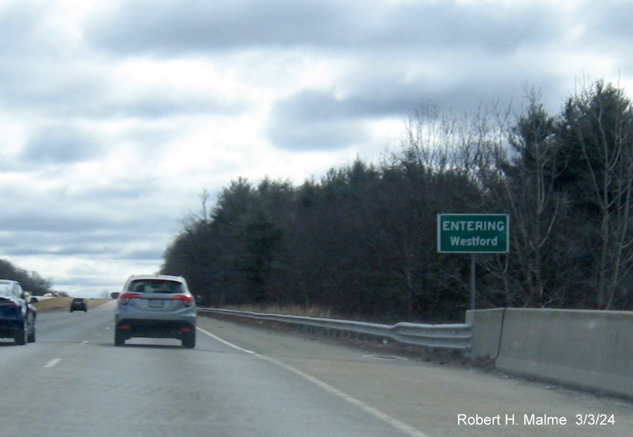Image of recently placed town boundary sign for on US 3 South in Westford, March 2024