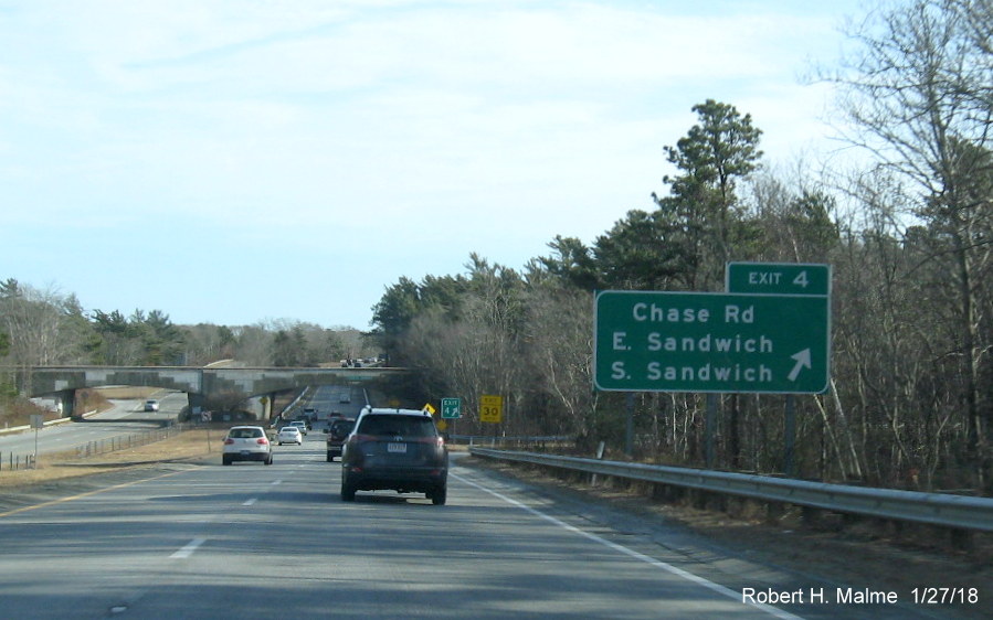 Image of new off-ramp sign for Chase Rd exit on US 6 East in Sandwich