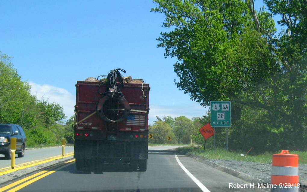 Image of small guide sign prior to end of Mid-Cape Highway at rotary with MA 28 and MA 6A in Orleans
