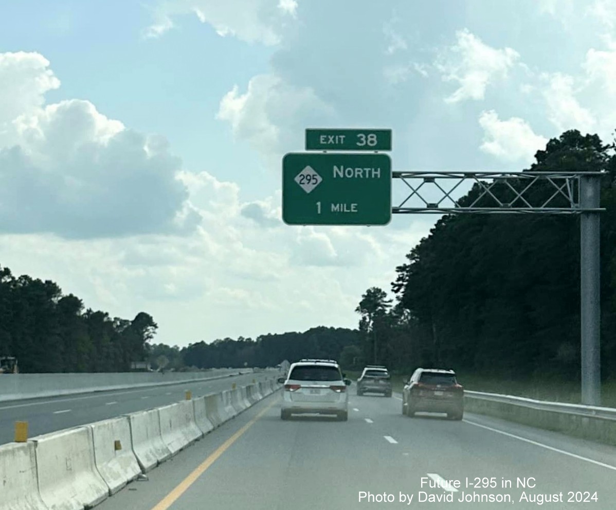 Image of new 1 mile advance sign for I-295 North on I-95, 
	by David Johnson,August 2024