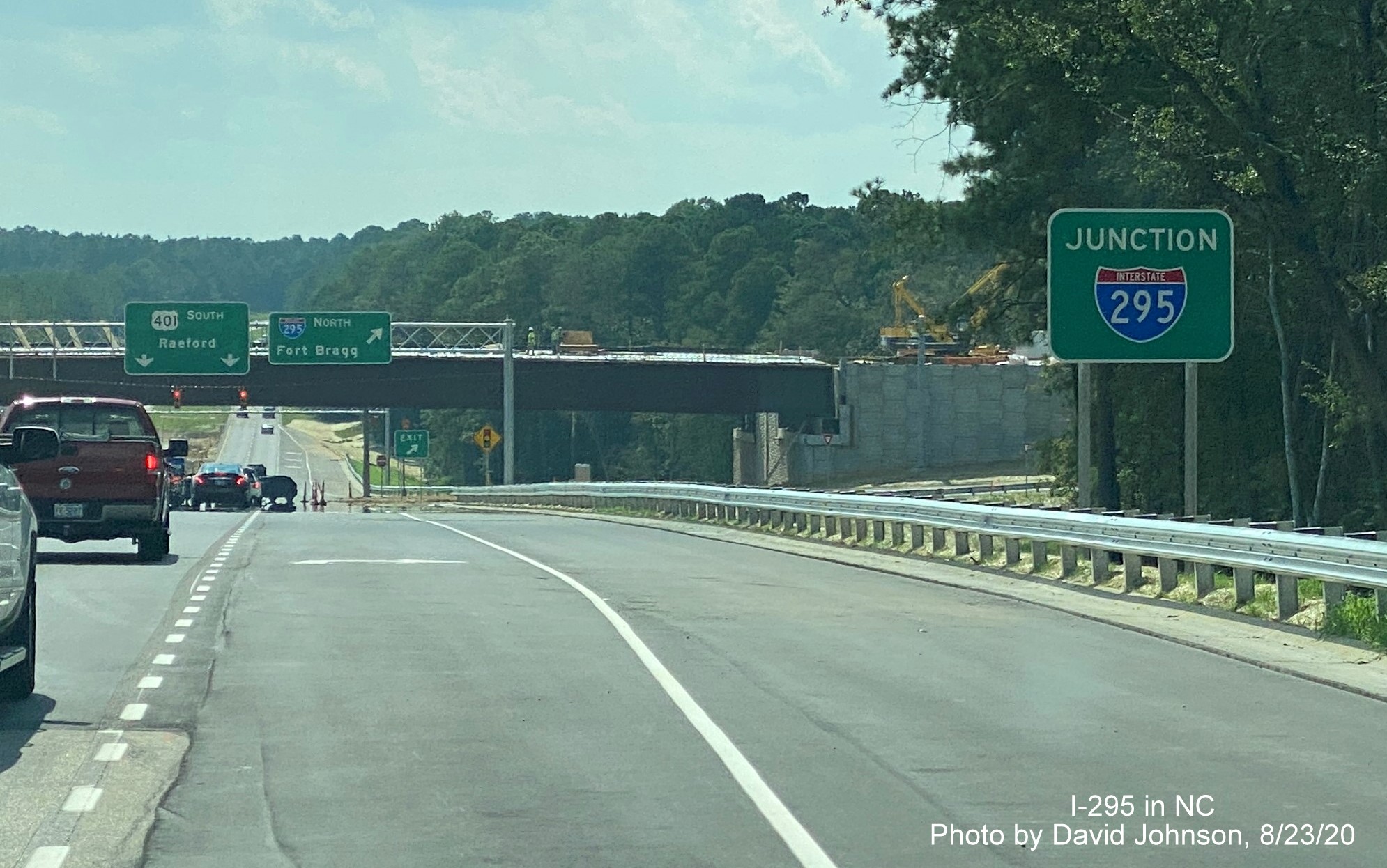 Image of Junction I-295 sign on US 401 South in Fayetteville approaching newly opened I-295 North interchange, 
                                     photo by David Johnson August 2020