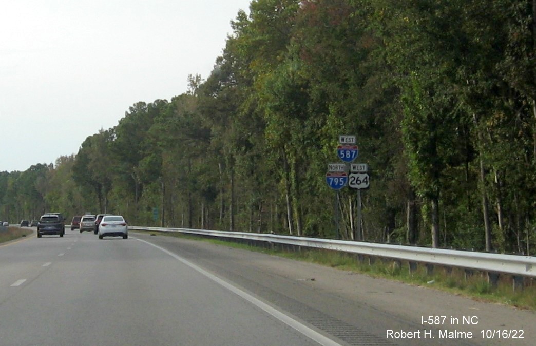 Image of second set of West I-587/US 264 and I-795 North reassurance markers in Wilson, October 2022