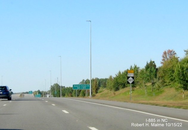 Image of North NC 885 reassurance marker in Research Triangle Park, October 2022