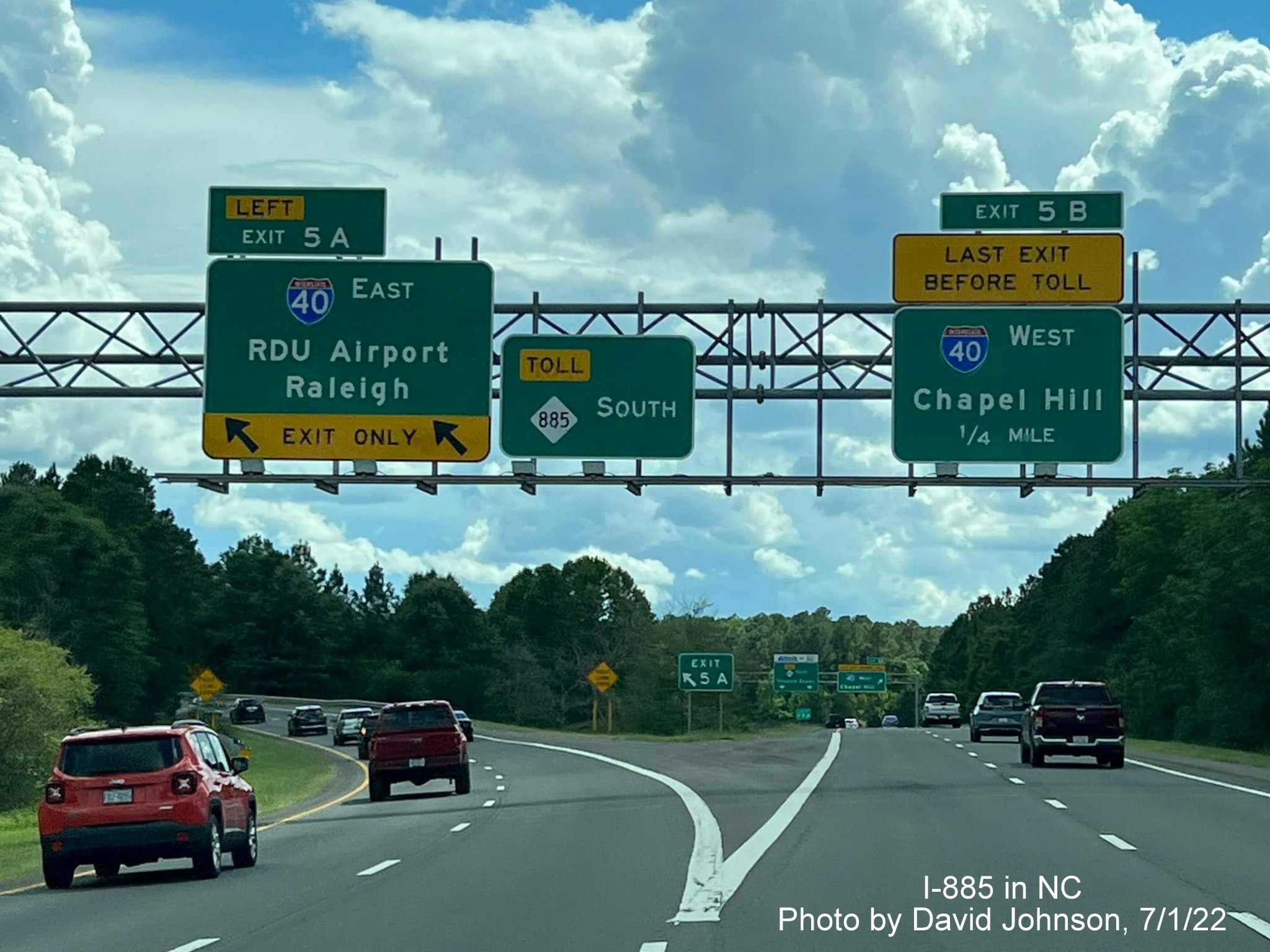 Image of NC 885 pull through sign at I-40 East exit on Durham Freeway south in Durham, by David Johnson July 2022